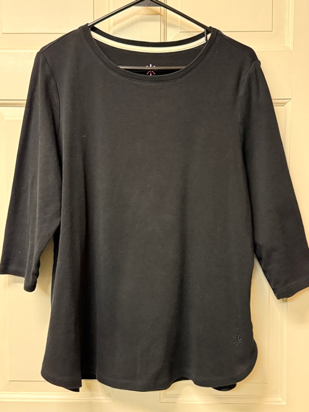 Isaac Mizrahi Essentials 3/4 sleeve Curved Hem Top Black size 1X A311384 EUC